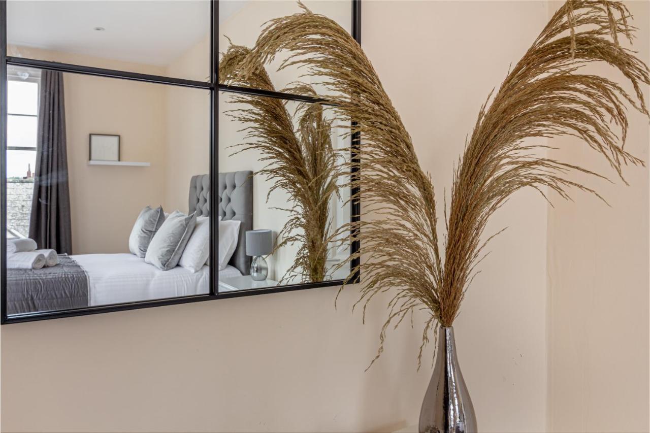 Guest Homes - Trinity Apartment Вустер Экстерьер фото