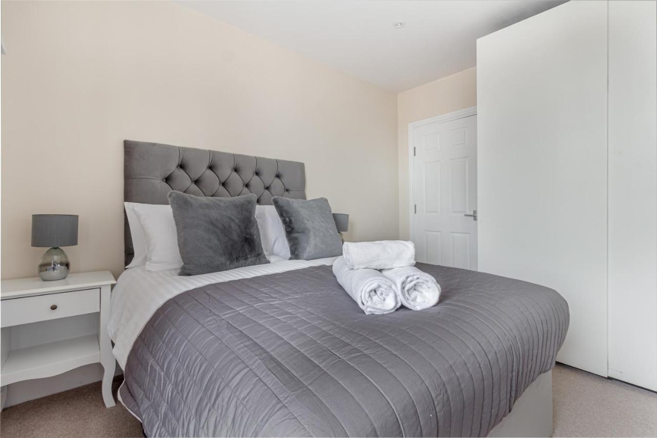 Guest Homes - Trinity Apartment Вустер Экстерьер фото